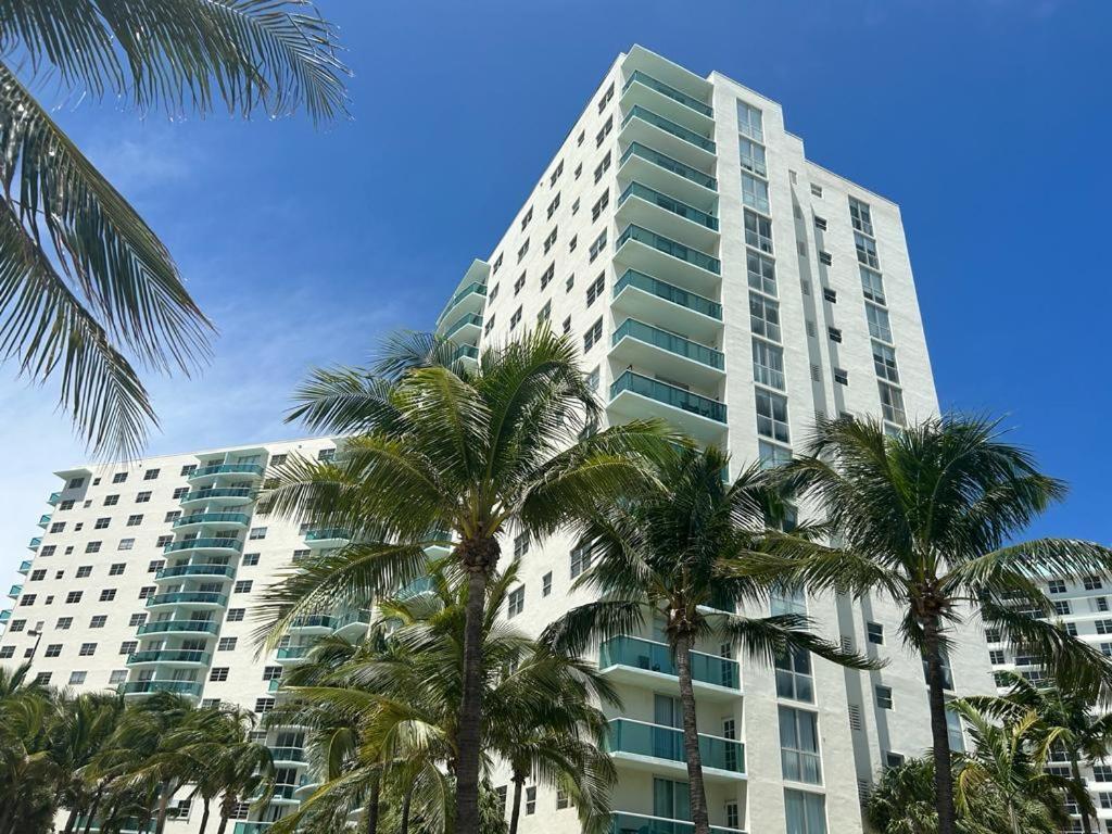 New Luxury Apartment 2Br 2Ba Direct Beach Access Hollywood Exteriér fotografie